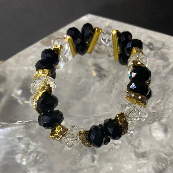 Crystal Beads Stretch Bracelet - Picture 5 of 6